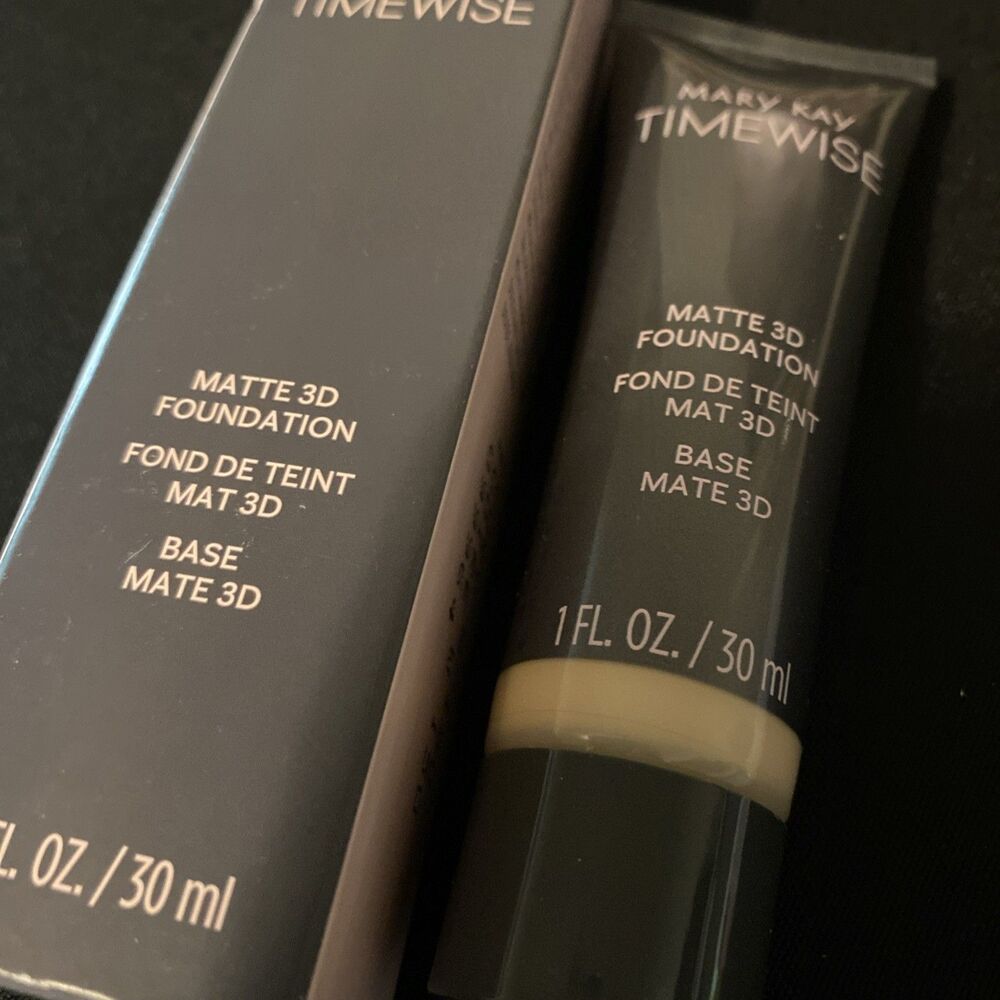 Mary Kay Timewise Matte 3D Liquid Foundation Ivory W 150